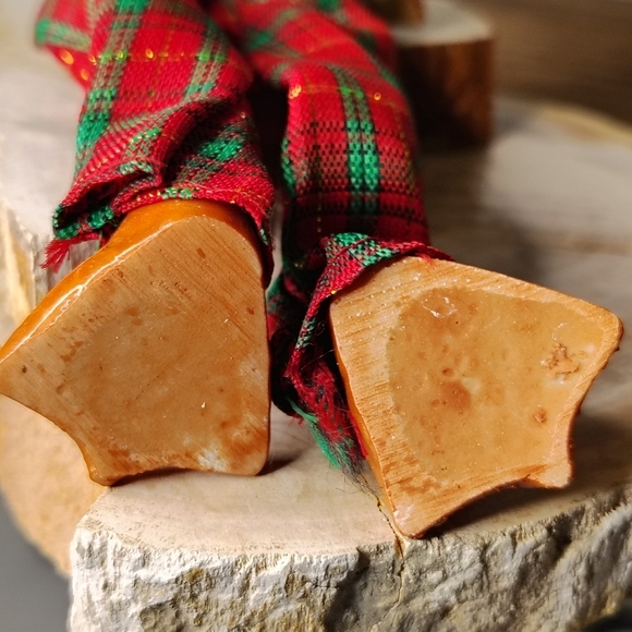 Jubilee Giftware Penguin Shelf Sitter Ornament Arctic Ice Fishing Figurine - Picture 16 of 16